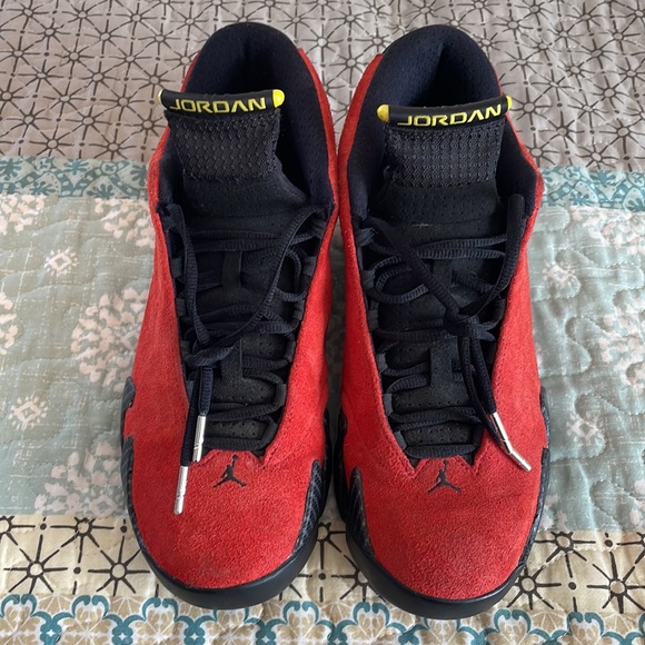 2014 Jordan 14 Retro Challenge Red “Ferrari”, Size 9 - Picture 5 of 16